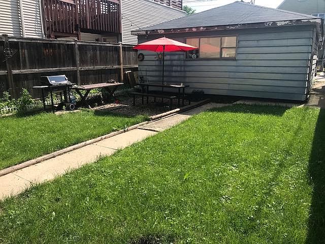1st image of 3534 N Claremont Ave #2