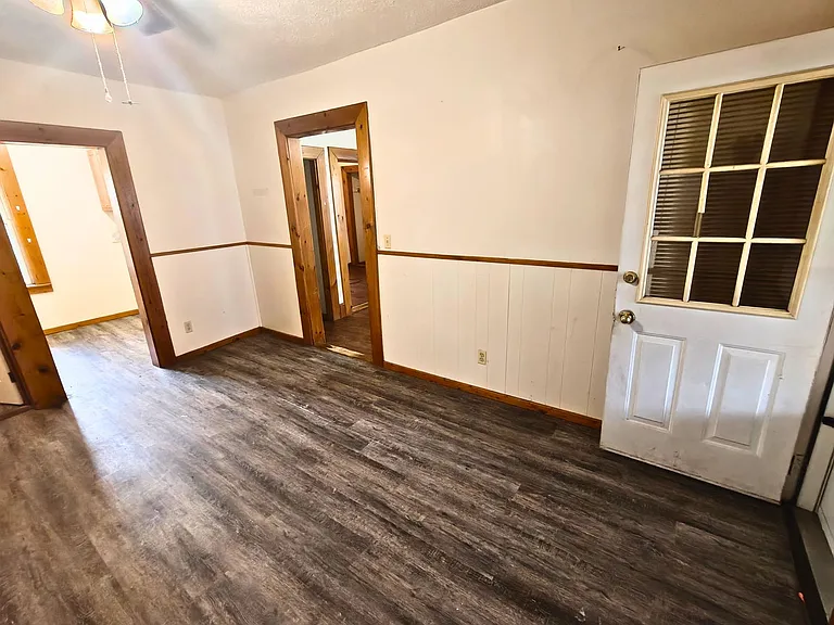 14 Parker Ave — Photo 5