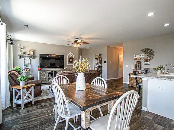 5th image of 363 Brixton Dr