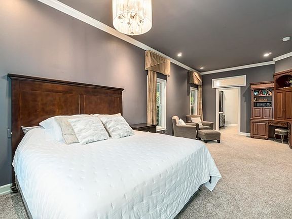 5th image of 3528 Glen Way