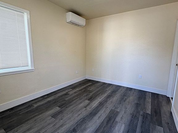 3rd image of 316 6th St #17