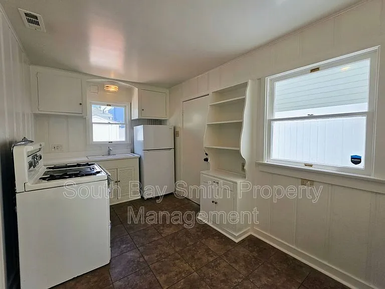 57 7th Ct — Photo 16