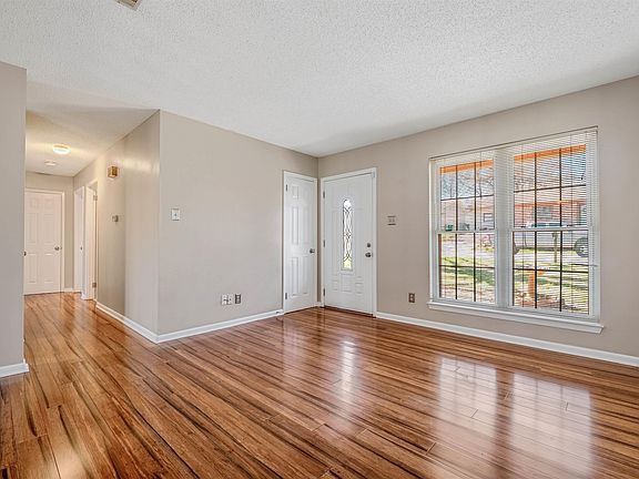 4th image of 8908 Merrymen Rd