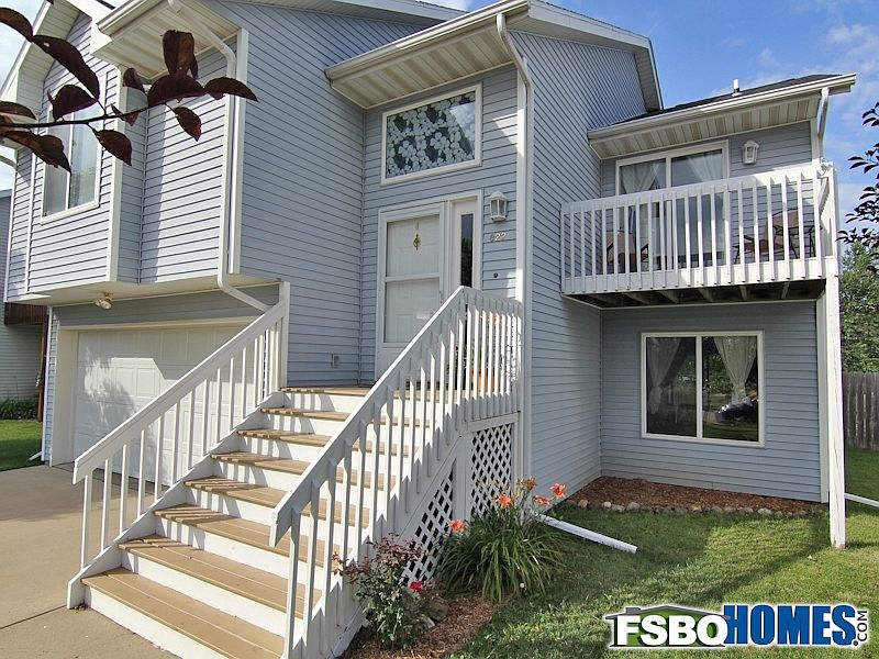 1st image of 822 Augusta Cir