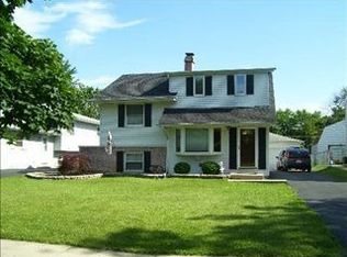 1410 Dawes Ave, Wheaton, IL 60189