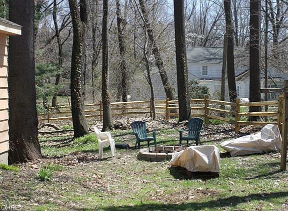 3rd image of 599 Woodside Dr