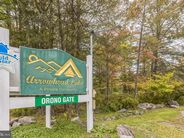 2123 Lehigh Dr, Pocono Lake, PA 18347