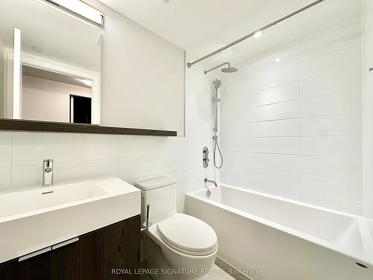 664 Spadina Ave #210 — Photo 19