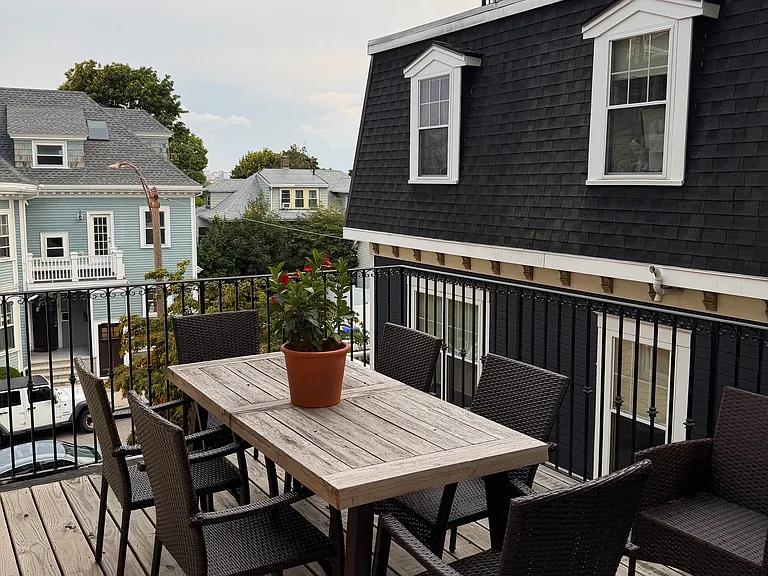 40 Cushing Ave #5 — Photo 7