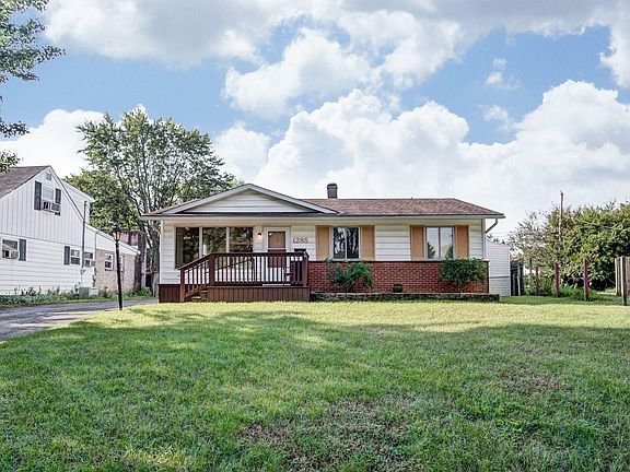 3rd image of 4594 Sandringham Dr