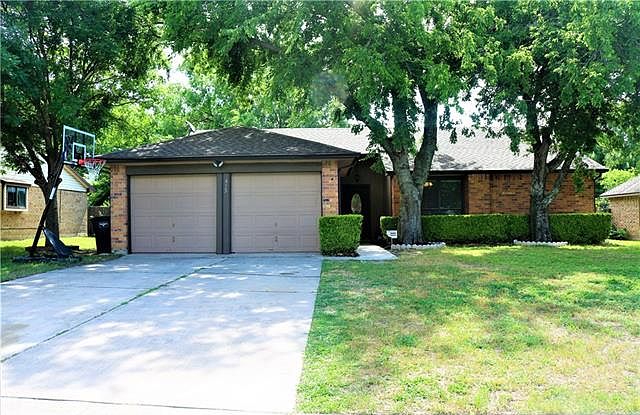 1st image of 413 Little Fox Ln