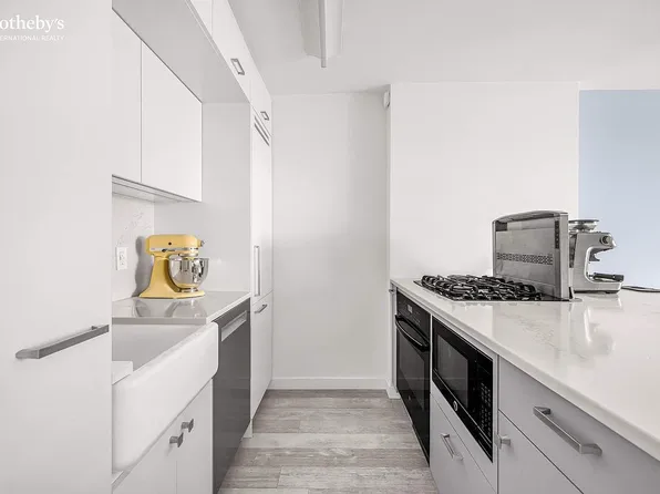 225 Rector Pl APT 9J, New York, NY 10280