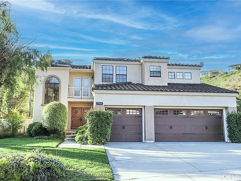 2760 Hidden Hills Way — Photo 2