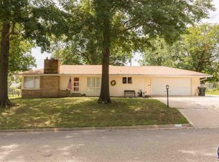 5015 SW 23rd St, Topeka, KS 66614