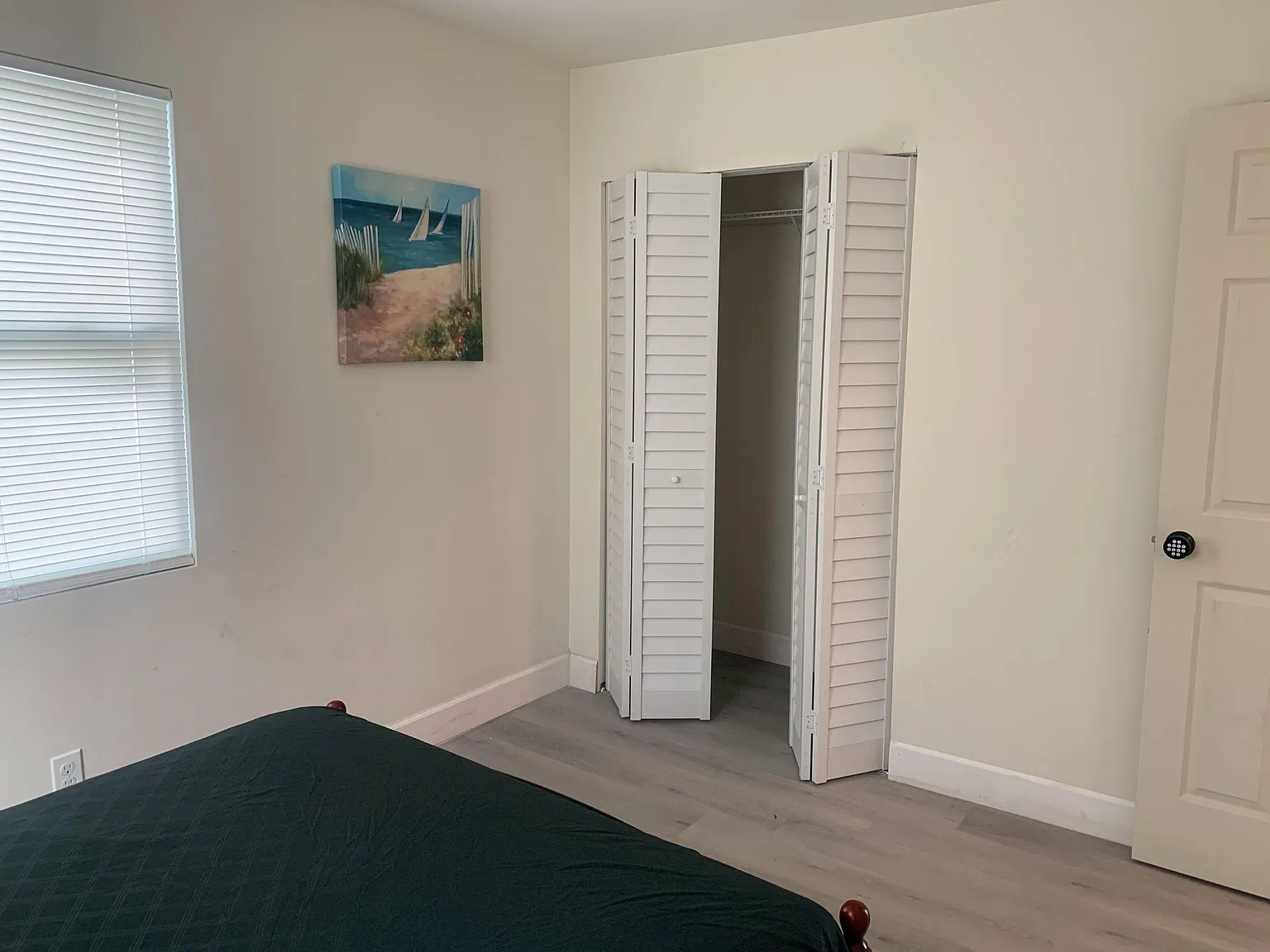 2 bed, 1.0 bath, 1000 sqft, $1,360 — Photo 2