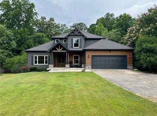 39 Spring Lake Dr, Dallas, GA 30132