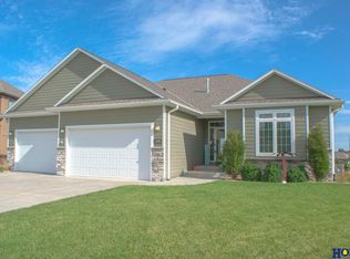 630 N 96th St, Lincoln, NE 68505