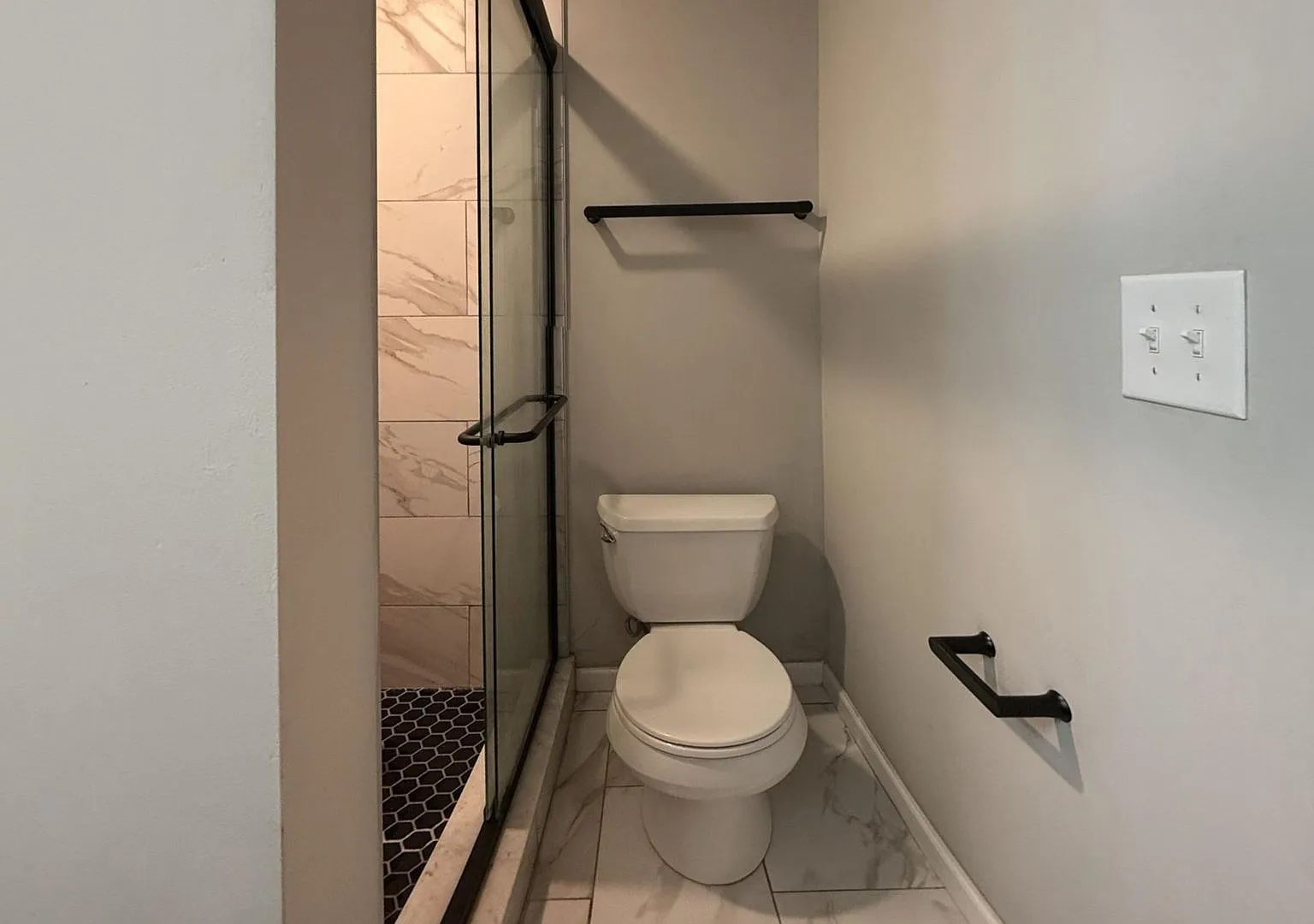 2237 West Oxford Street — Photo 2