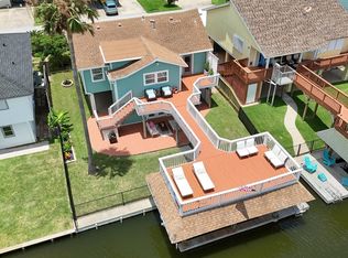 1078 Redfish St, Bayou Vista, TX 77563