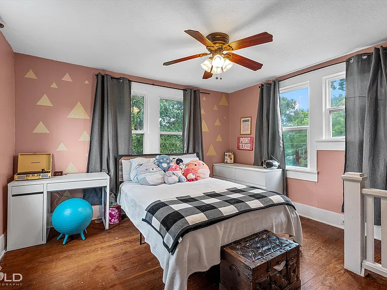 4320 Greenwood Blvd — Photo 23