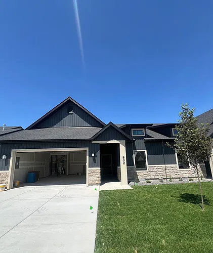 800 Shadowleaf Ave Photo 1