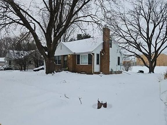2nd image of 1821 Hamline Ave N