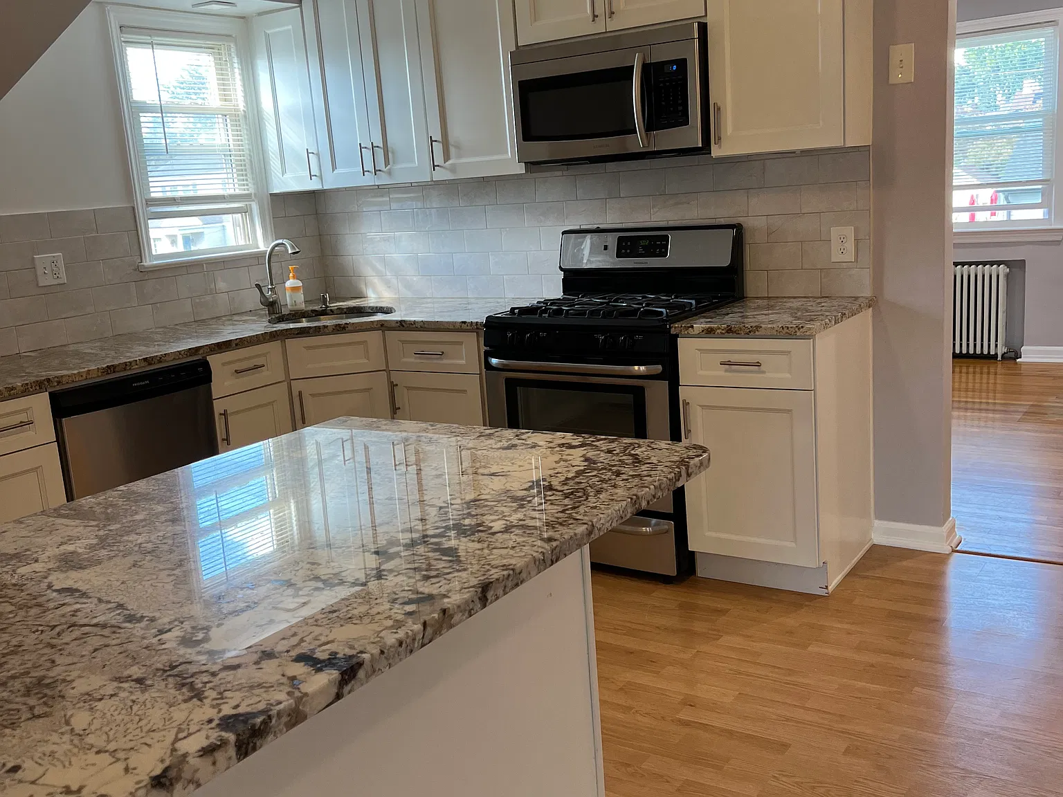 8 Forest St — Photo 2