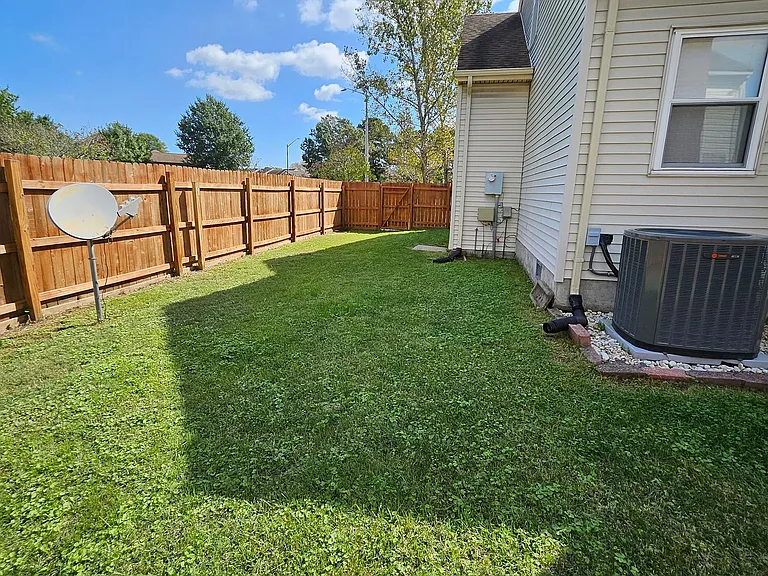 1605 Sinking Creek Dr — Photo 34
