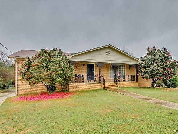 3rd image of 146 Lenora Dr