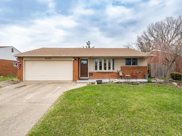 26300 Cunningham Dr, Warren, MI 48091