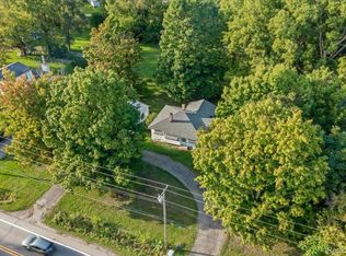 59380 Ten Mile Rd, South Lyon, MI 48178