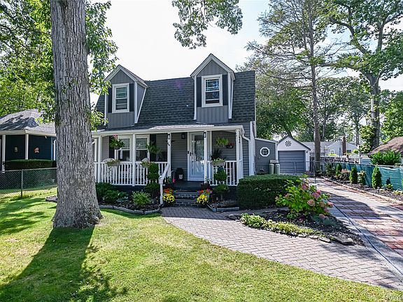 3rd image of 64 Audubon Street