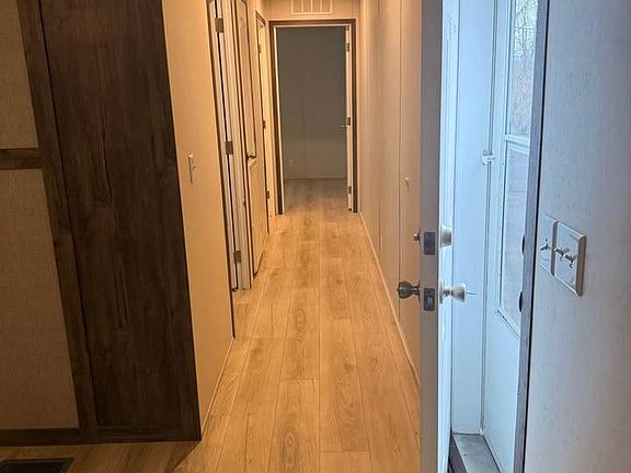 4th image of 1800 E Jordan Rd