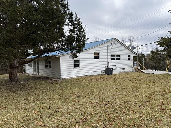4th image of 208 N Lakeshore Dr