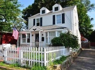 17 Locust Ave, Bayville, NY 11709