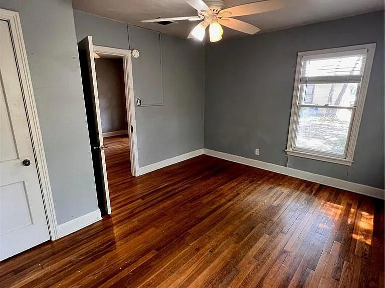 4902 Caswell Ave #B — Photo 12