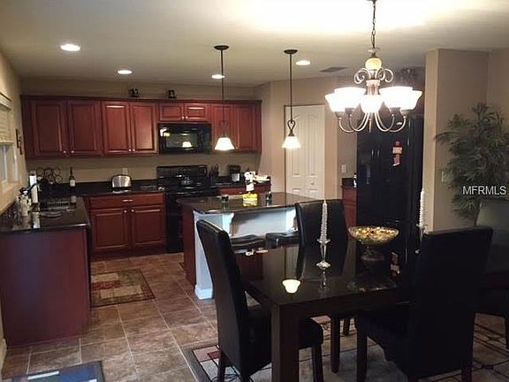 3rd image of 7249 Wakeview Dr