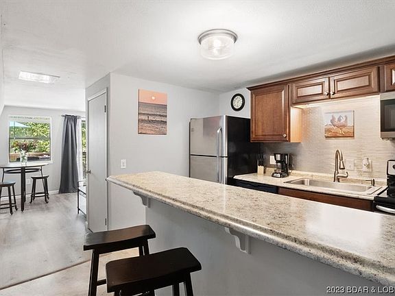 5th image of 31039 Glenna Dr