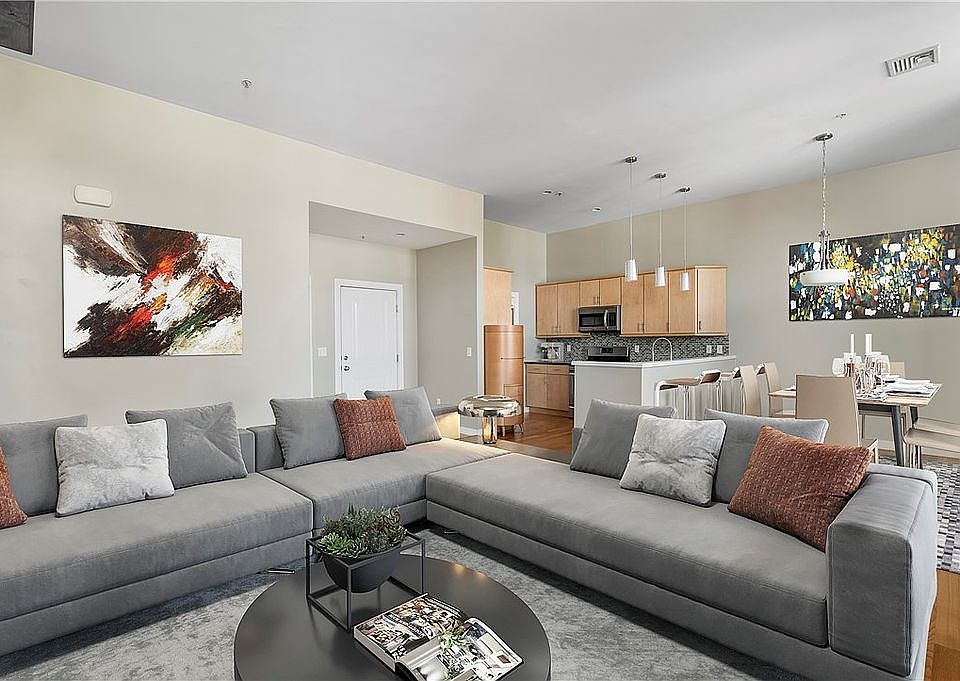 1st image of 10 Queen St #5