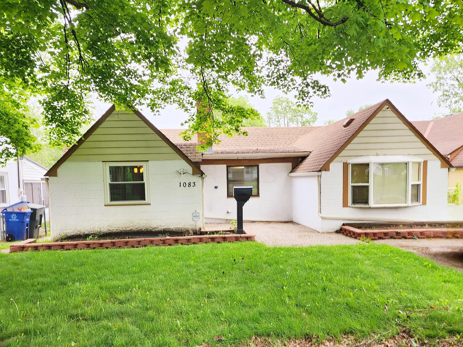 1083 Wellington Blvd photo 1