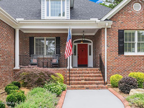 3rd image of 3374 Beaver Creek Drive SE