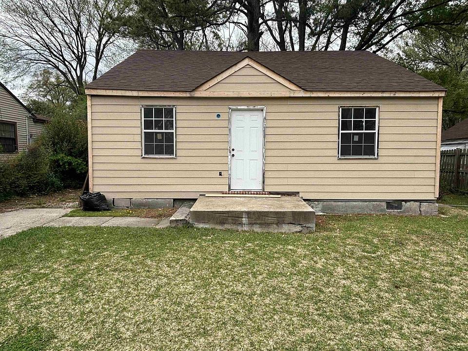 1st image of 2904 Barron Ave
