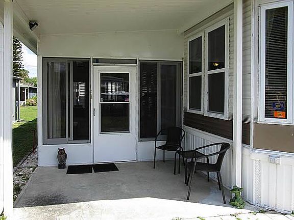 3rd image of 70 Willow Dr