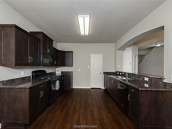 3rd image of 4209 Carnes Ct S
