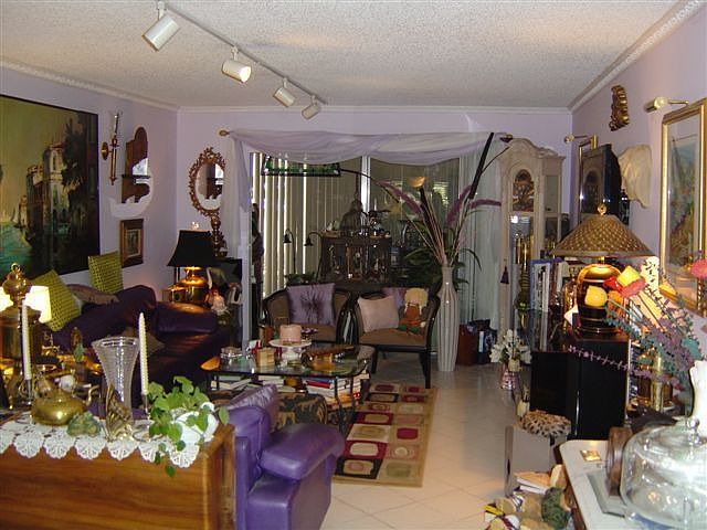 Living Area towards Back