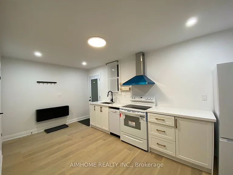 98 Hope Ave #2 — Photo 3