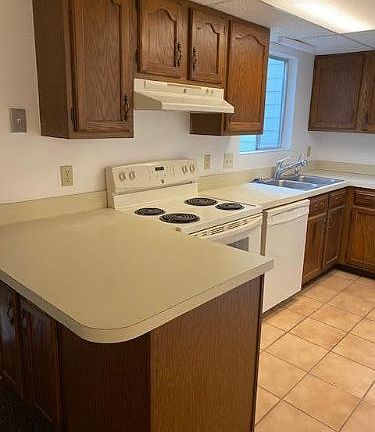 3rd image of 2300 Twelve Oaks Dr APT K6