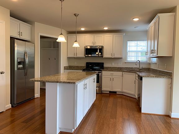 5th image of 6907 Lunette Ln