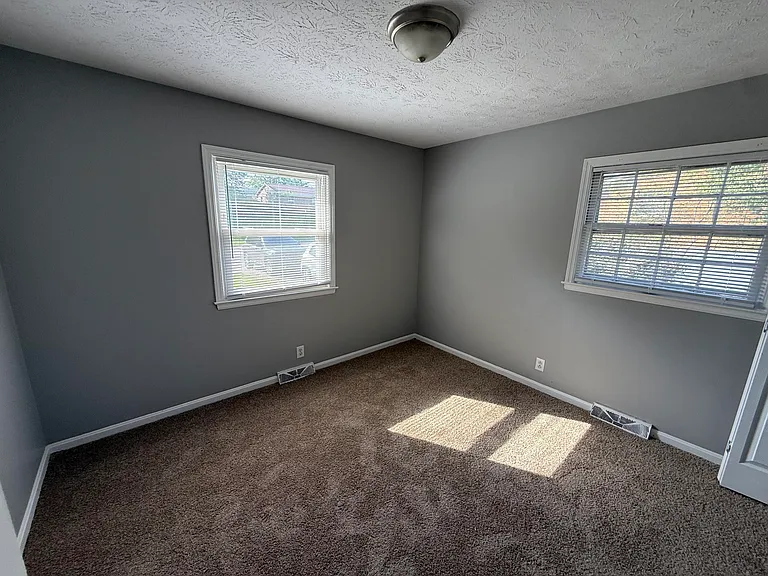 3612 River Park Dr — Photo 10