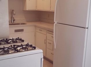 489 48th St APT 4, Oakland, CA 94609
